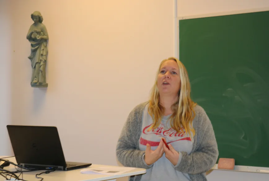 I år deler DMMHs Wencke Iversen sine tips om skriving av masteroppgaven over nettet på årets masterseminar.