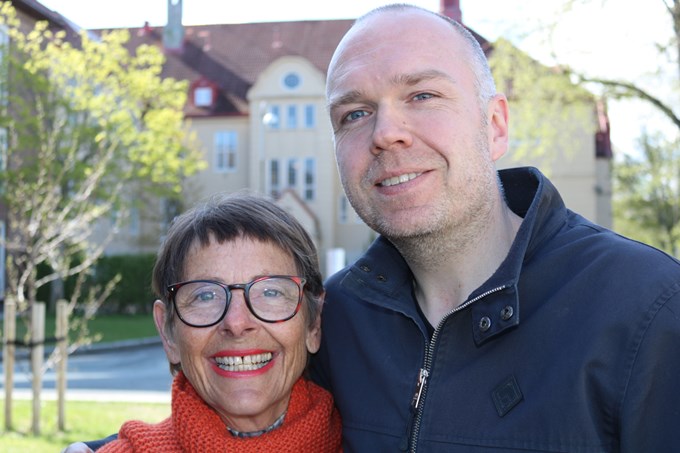 Redaktørene Sonja Kibsgaard og Kris Kalkman har også invitert flyktninger til å skrive i boka Vente, Håpe, Leve