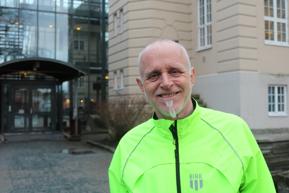 Olav Bjarne Lysklett ved DMMH et blant annet forfatter av boka "Ute hele uka" om natur og friluftsbarnehager.